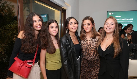 Valeria Quiroz, Regina Mercado, Inés Nava, Vale Fernández y Mich Heinze.