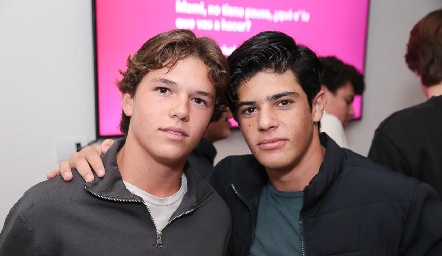  Mauricio Lozano y Marcelo Lozano.