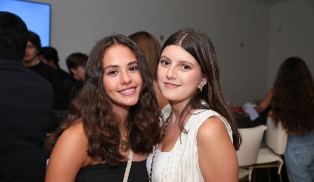  Sofía González y Manuela Zambrano.