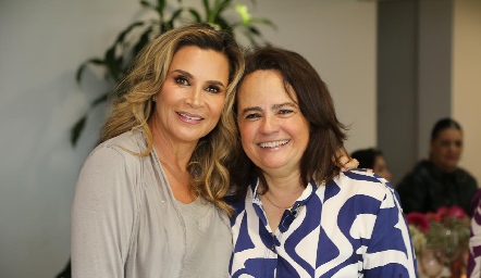  Bertha Barragán y Coco Leos.