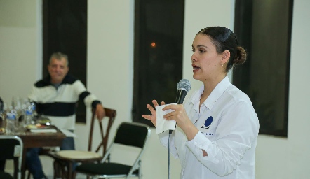  Mildret González.
