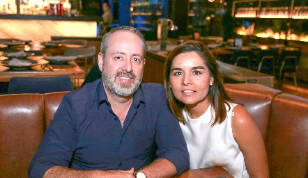  Daniel Carreras y Lorena Torres, papás de Diego.