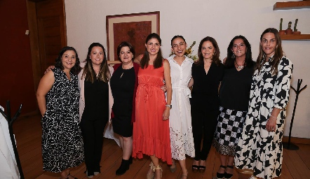  Lorena Lozano con sus primas Lozano.