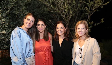  Paulet, Montse, Nuria y Lucía Lozano.