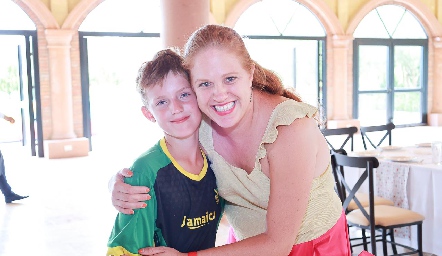  Elisa Vilet con su hijo Eduardo Gouyonnet.