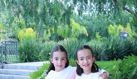  Constanza y Carlota Barbeiro.