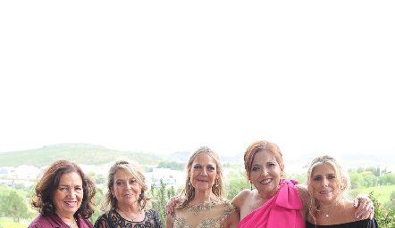  Adriana, Ana Laura, Mónica, Lorena Sánchez y Lourdes Amutio.