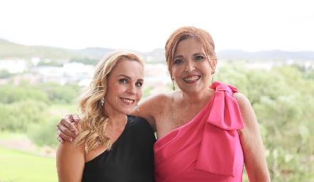  Adriana Lozano y Lorena Sánchez.