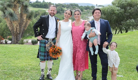 Thomas Dodds, Lorena Lozano, Danitza Lozano, Daniel, Iker y Diego Zollino.