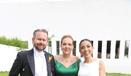  Thomas Dodds, Beatriz Sánchez y Lorena Lozano.