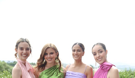  Sofía Carballo, Sofía Vallejo, Paulina Quiñones y Jimena Vergara.