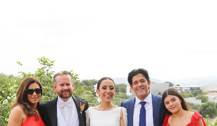  Karina Hernández, Thomas Dodds, Lorena Lozano, Marcelo y Alexa Lozano.
