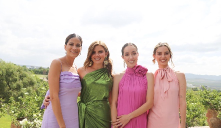  Paulina Quiñones, Isabel Vallejo, Jimena Vergara y Sofía Carballo.