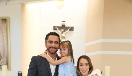  Gerardo González y María José Ascanio con sus hijos María Inés y José Julián.