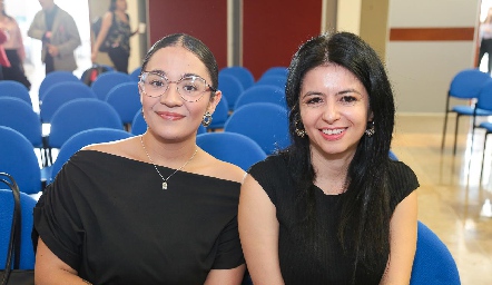  Valeria Reyes y Brenda Navarro.