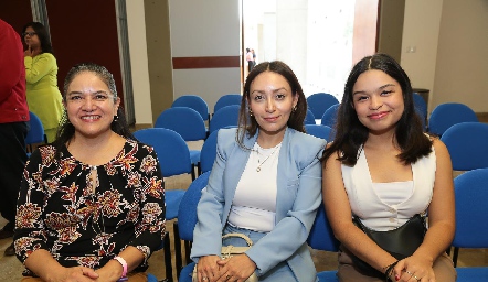  Martha Elena Martínez, Carina Undarsa, Denise Wong.