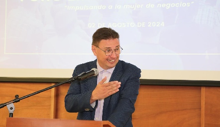  Rogelio Salcedo.