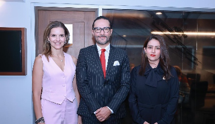  Marcela Rubio, Darío Velázquez y Adriana Díaz.