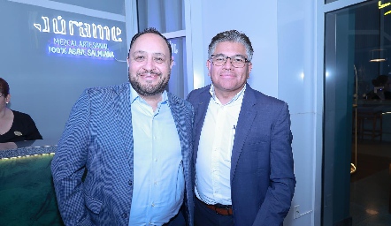  Luis Alberto González y Silvestre Mendoza.