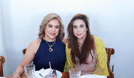  Anyul y Gaby Martínez Castro.