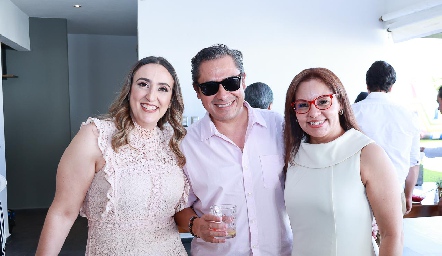  Yesica Díaz de León, Daniel Figueroa y Marcela Martinez.