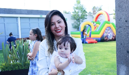  Marcela Alejandre y Mía Díaz de León.