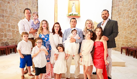  Irame Esquivel, Ximena, Magaly Sánchez, Paulina Alejandre, Héctor Díaz de León, Yuny la Puente, Alejandro Rueda, Andrés, Mauricio, Doménica, Mía, Constanza y Lorenza.