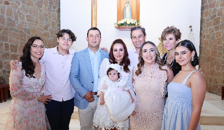  Tania Díaz de León, Daniel Figueroa, Héctor Díaz de León, Paulina Alejandre, Mía, Daniel Figueroa, Susan Cabral, Yesica Díaz de León y Estefanía Figueroa.