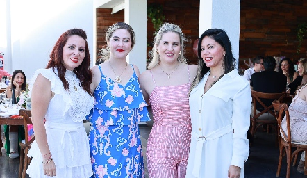  Paulina Alejandre, Magaly Sánchez, Yuny Lapuente y Paulina Alejandre.