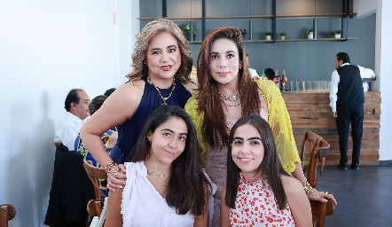  Anyul, Gaby Martínez Castro, Ana Pau Piñero y Anyul Zapata.