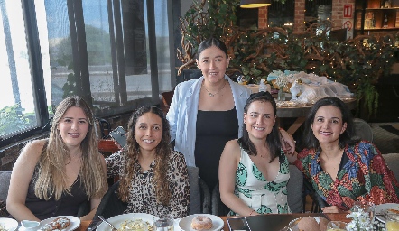  Lourdes Robles, Marilú Díaz de León, Aurora Martínez, Susana Schekaiban y Yolanda Aguillón.