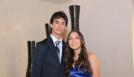  Andrés Santilla, e Isabella Salman.