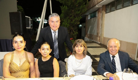  Lety Gutiérrez, Jorge Armendáriz, Jaime Armendáriz, María Elena Durán Miranda Armendáriz y Juan Hilario Ortuño.