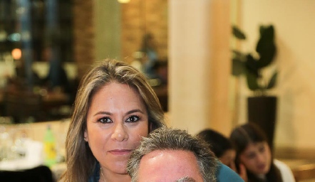  Michelle Zarur y Emilio Heinze.