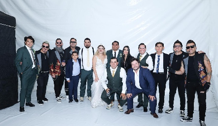  Karla y Alejandro y sus Caballeros con Matute.
