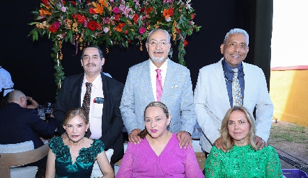  Carlos, Sandra Zúñiga, Miguel Corpus, Claudia Piña, Salvador Jasso e Isabel Ávila.