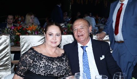  Omaira Treviño y Rafael Moreno .
