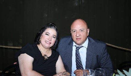  Cecilia Manzur y Cari Mizquex.
