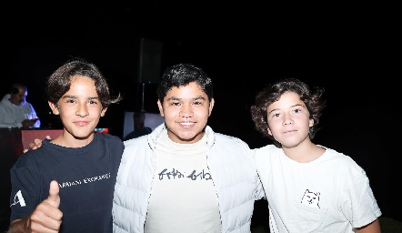  Leo. Miguel y Francisco.