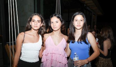  María Güemes, Isa Castro y Rebeca Mireles.