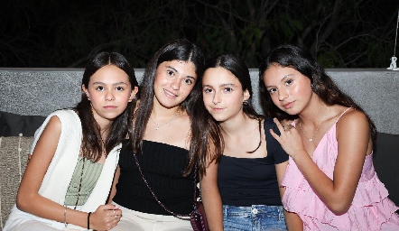  Sofía Abud, Alexa Lozano, Emilia Galán e Isa Castro.