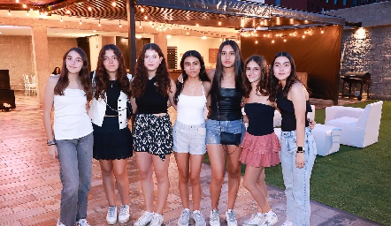  Ana Alva, Valentina Pacheco, Daniela Meza, Priscila Ortega, Isabella Castillo, Majo Zorrilla y Andrea Berlanga.