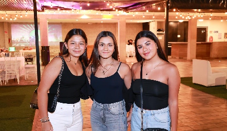  Regina Chavero, Ana Pau Avalos y Daniela Roman.