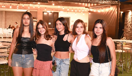  Isabella Castillo, Majo Zorrilla, María González, Valentina Cabrera y Mariana.