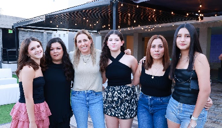  Majo Zorrilla, Maricarmen del Castillo, Charo Cabriales, Daniela Meza, Berenice González e Isabela Castillo.