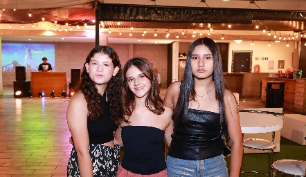  Daniela Meza, Majo Zorrilla e Isabela Castillo.