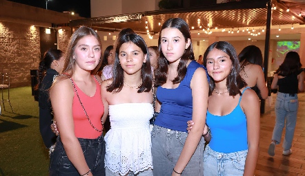  Sofía Velasco, Paola Mercado, María José Martínez y Danika Campos.