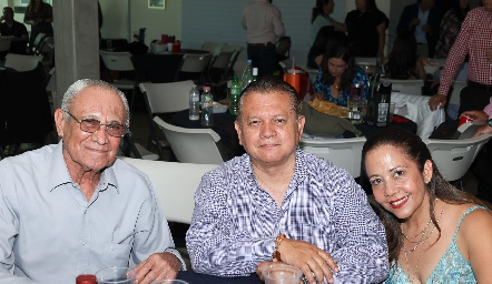  Marco Antonio Morales, Homero Garza y Ana.