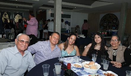  Marco Antonio Morales, Homero Garza, Ana Morales, Ana Fer Martínez y Ana Luisa .