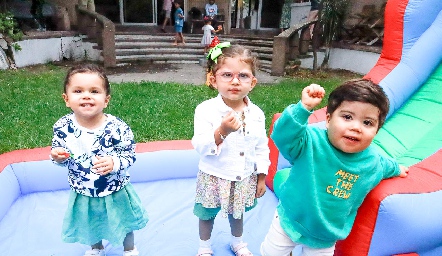  Farah Kuri, Sofía Arellano y José Pablo Meade.